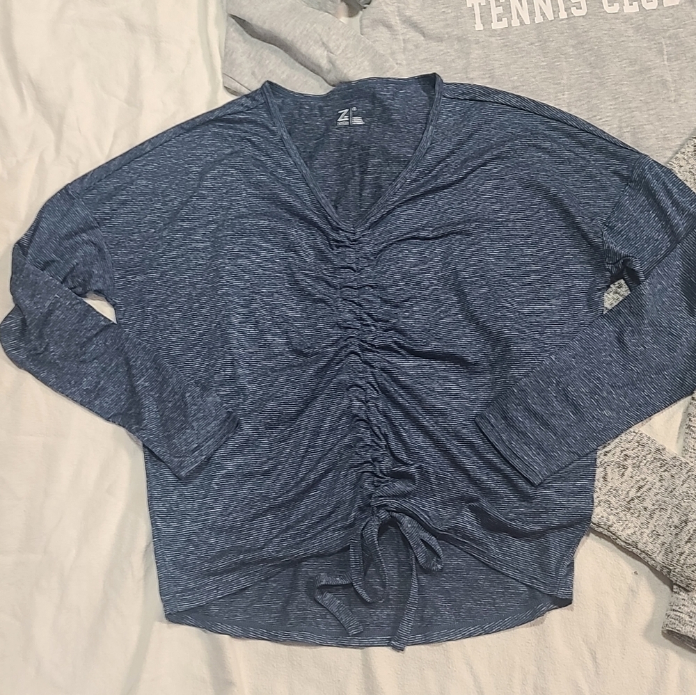Long sleeve shirt and sweatshirt lot of 3 tops, great for winter, gray and blue - Picture 2 of 16